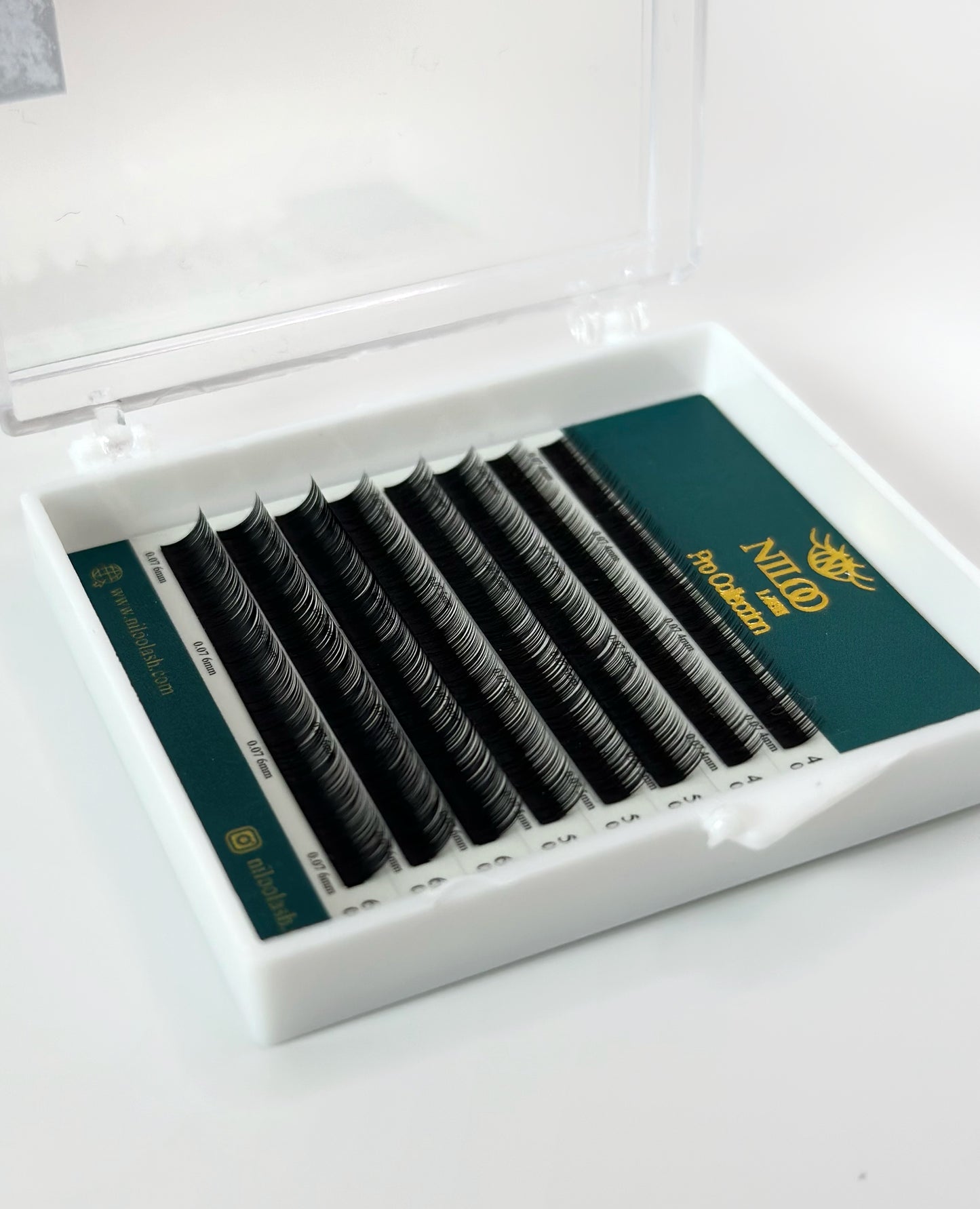 NILOO PREMIUM EYELASH EXTENSIONS 8 LINES MIX