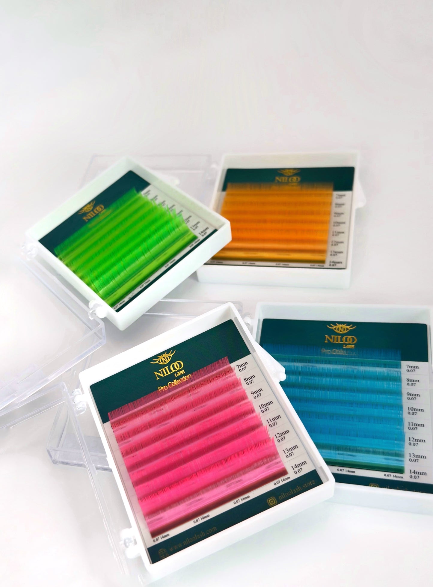 NILOO PREMIUM NEON COLORED EYELASH EXTENSIONS 8 LINES MIX 7MM-14MM 0.07